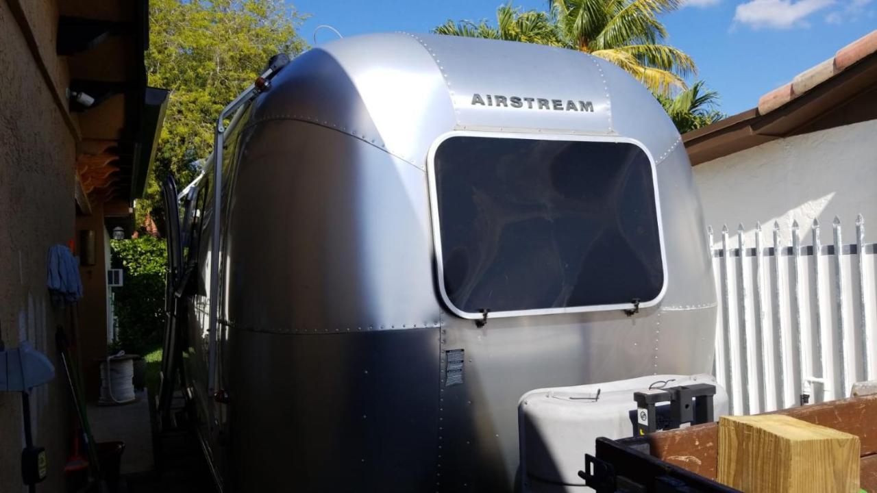 Airstream In The Center Of It All Miami Extérieur photo